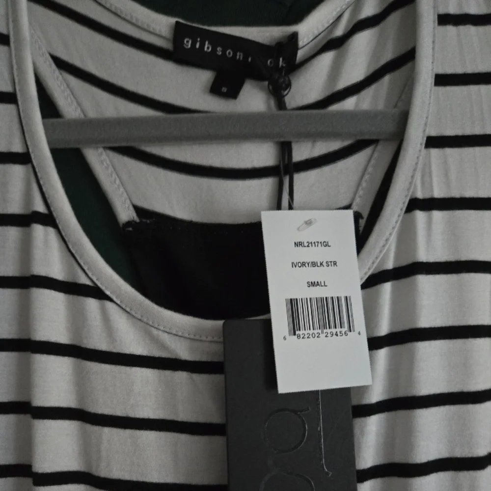 BNWT Women's Top Bundle ***Great Deal*** - Picture 6 of 6